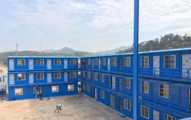 工地完工退租返厂大量 3*6 住人集装箱出租，出售。